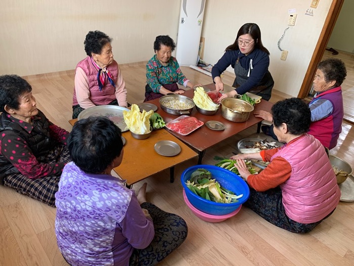  요리활동으로 밀푀유 요리를 만드느과정