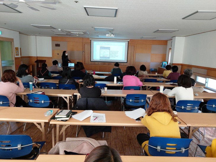   노인생활관리사 신규교육 안내_홍민영전담복지사의 맞춤광장어플 사용교육     