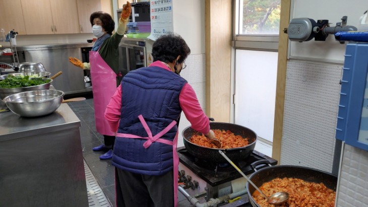   밑반찬/간식서비스 음식조리 자원봉사자